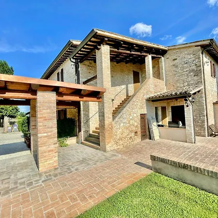 וילה Unique With Child Activity Park, Pool And Meditation Park That Sleeps 16 Limiti (Umbria)