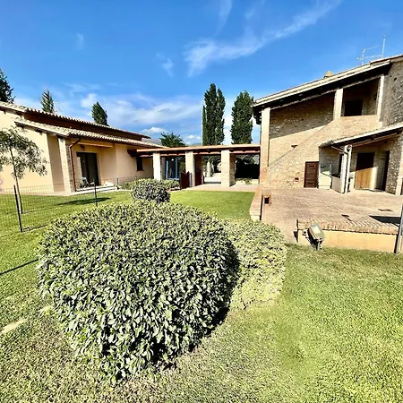 Unique With Child Activity Park, Pool And Meditation Park That Sleeps 16 וילה