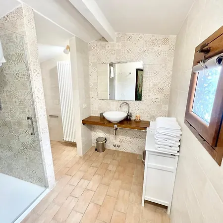 Unique With Child Activity Park, Pool And Meditation Park That Sleeps 16