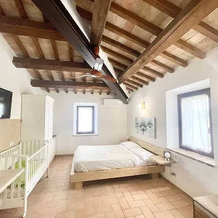 Unique With Child Activity Park, Pool And Meditation Park That Sleeps 16 וילה Limiti (Umbria)