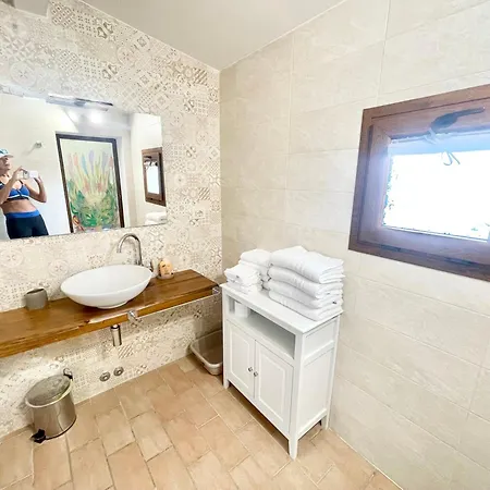 Unique With Child Activity Park, Pool And Meditation Park That Sleeps 16 * Limiti (Umbria)