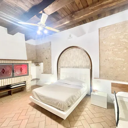 Unique With Child Activity Park, Pool And Meditation Park That Sleeps 16 וילה